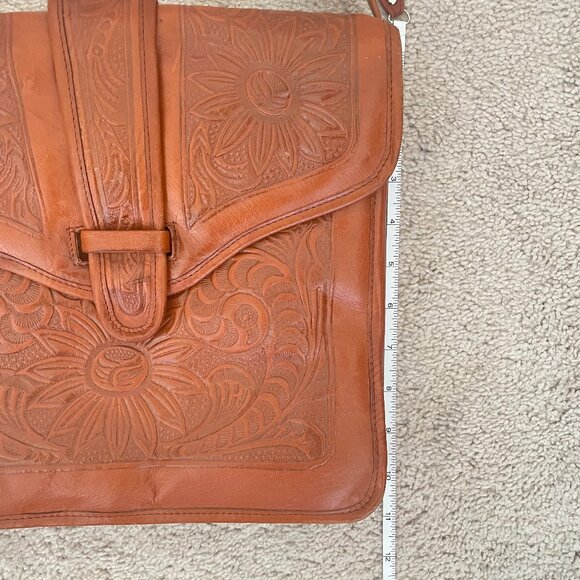 Vintage Hand-Tooled Leather Shoulder Bag – Mahogany Caramel Brown Floral Pattern - Picture 12 of 14